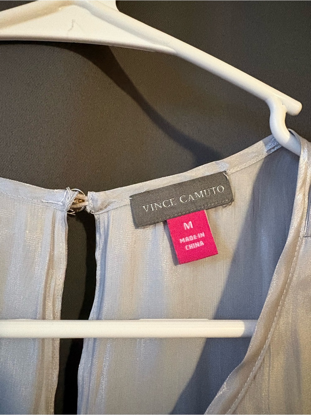 Vince Camuto Sleeveless Shimmery Silver Gray Tiered Blouse - Picture 2 of 3